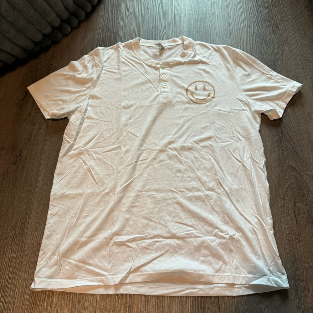 startee henley shirt